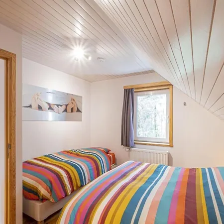 Elegant Retreat, Somme-Leuze, Cleaning Included Villa Moressée
