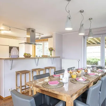 Elegant Retreat, Somme-Leuze, Cleaning Included Villa